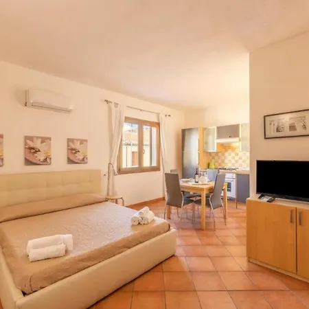 Apartment Relaxing Cristal Blu Sleeps 4 Num1494 Santa Teresa Gallura