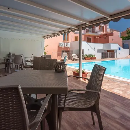 Apartment Relaxing Cristal Blu Sleeps 4 Num1494