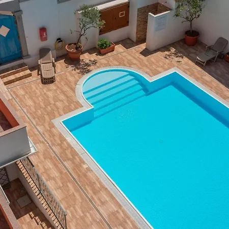 Relaxing Cristal Blu Sleeps 4 Num1494 Apartment *