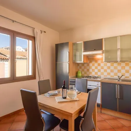 Relaxing Cristal Blu Sleeps 4 Num1494 *