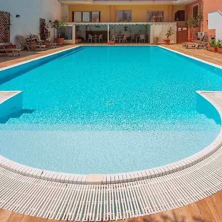Relaxing Cristal Blu Sleeps 4 Num1494 Santa Teresa Gallura