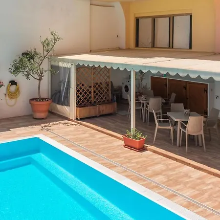 Relaxing Cristal Blu Sleeps 4 Num1494 Appartement Santa Teresa Gallura