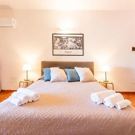 Relaxing Cristal Blu Sleeps 4 Num1494 Apartment