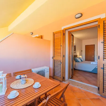 Apartment Relaxing Cristal Blu Sleeps 4 Num1494